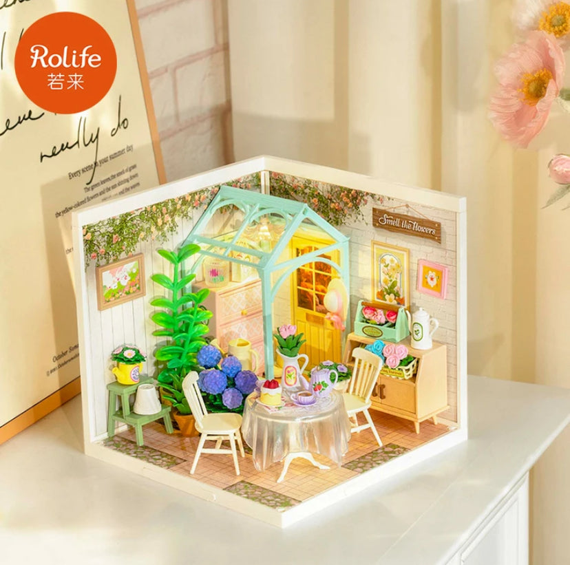 DW013 Garden Robotime Super Store Dollhouse Model DIY Miniature House Craft Kits for Adults