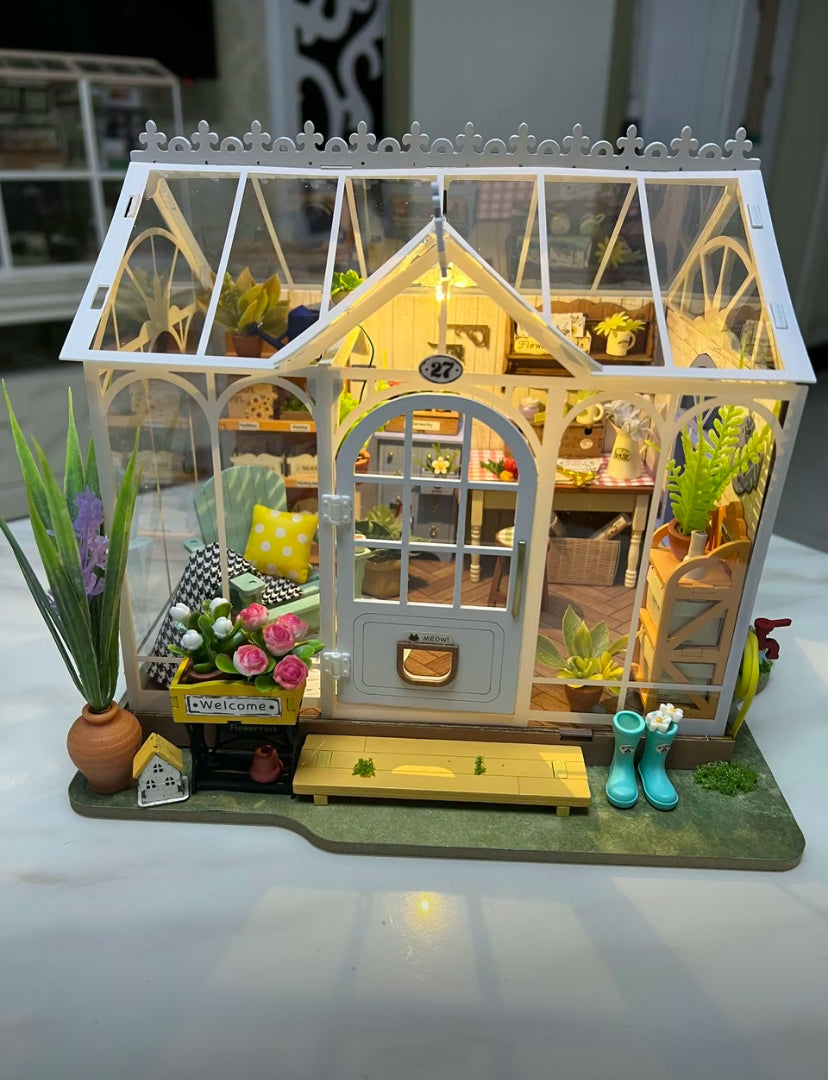 Robotime Rolife Handmade Kit DG163 Dreamy Garden House 3D Wooden Puzzles DIY Miniature Dollhouse